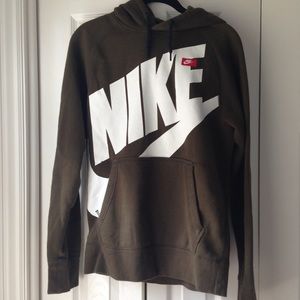 SOLD nike pullover jacket